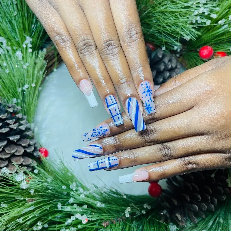 Nails Lounge — Nail salon in Fairfax